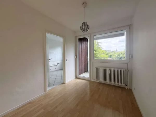 Immobilie in Eppstein - Helle 3-Zimmer-Wohnung mit zwei Balkonen, Aufzug und Stellplatz in Eppstein-Bremthal

 - Bild 3