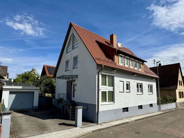Immobilie in Hochspeyer - Modernes Zweifamilienhaus mit Ausbaupotenzial in ruhiger Wohnlage von Hochspeyer - Bild 1