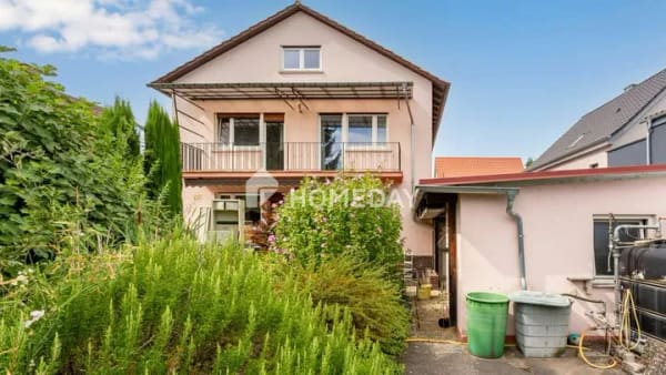 Immobilie in Rödersheim-Gronau - Charmantes Einfamilienhaus mit ca. 150 m² Wohnfläche, Garten, Terrasse & Balkon in Rödersheim-Gronau - Bild 2