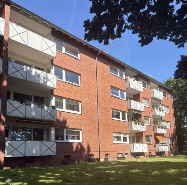 Immobilie in Heide - Helle 3-Zimmer-Wohnung mit Balkon – Modernisierung geplant, für mehr Wohnqualität! - Bild 0