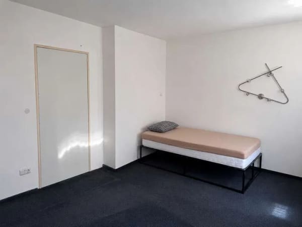 Immobilie in Dreieich - Dreieich - Helle 1-Zimmer-Wohnung mit EBK und Keller - keine Käuferprovision! - Bild 2