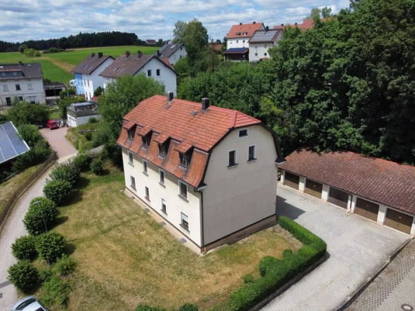 Immobilie in Sulzbach-Rosenberg - 6  Familienwohnhaus als Kapitalanlage - Bild 0