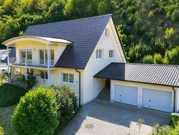 Immobilie in Oberwolfach - Exklusives Zweifamilienhaus mit riesigem Grundstück in toller Wohnlage - Bild 1