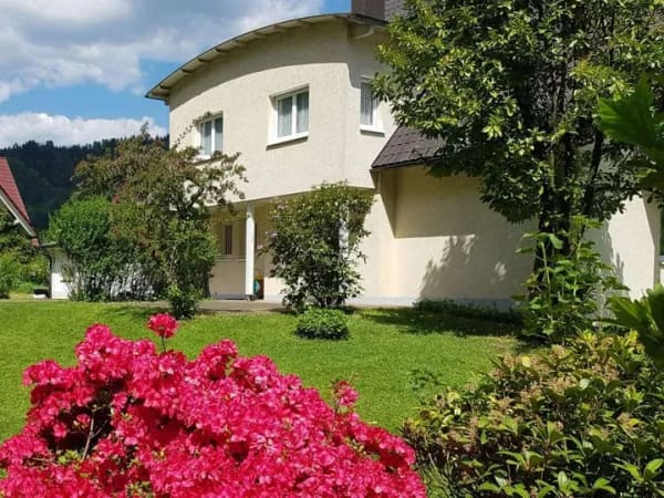 Immobilie in Oberwolfach - Exklusives Zweifamilienhaus mit riesigem Grundstück in toller Wohnlage - Bild 2