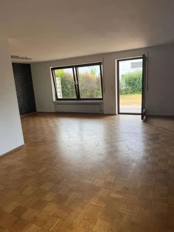 Immobilie in Boos - Doppelhaus mit 2 Wohneinheiten, 4 Stellplätzen und großem Grundstück - Bild 0