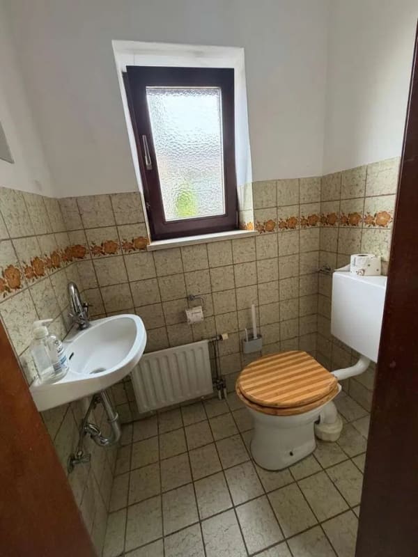 Immobilie in Boos - Doppelhaus mit 2 Wohneinheiten, 4 Stellplätzen und großem Grundstück - Bild 4