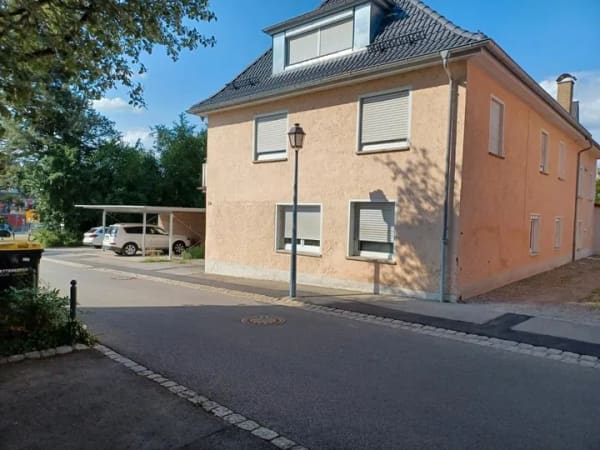 Immobilie in Weingarten - 4 Zimmer-ETW zentrale Lage Weingarten  Sehr günstig ! - Bild 0
