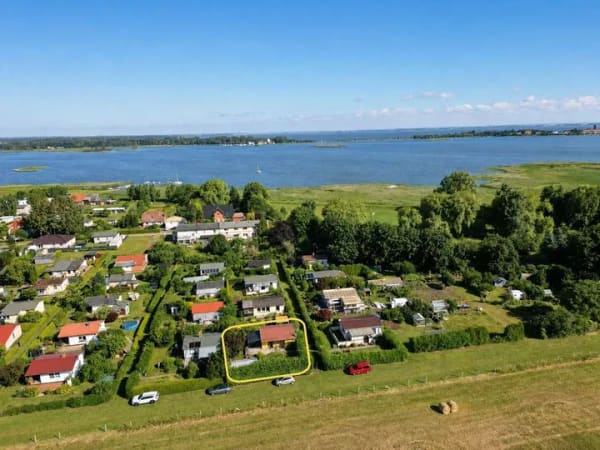 Immobilie in Mesekenhagen - Auszeit am Greifswalder Bodden – Sommerbungalow mit Potenzial - Bild 1