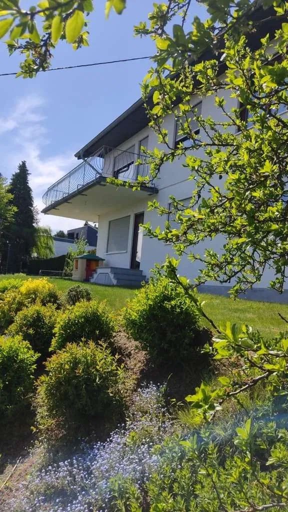 Immobilie in Welschneudorf - Leben mit Panorama: attraktives Haus in Welschneudorf mit traumhafter Aussicht - Bild 0