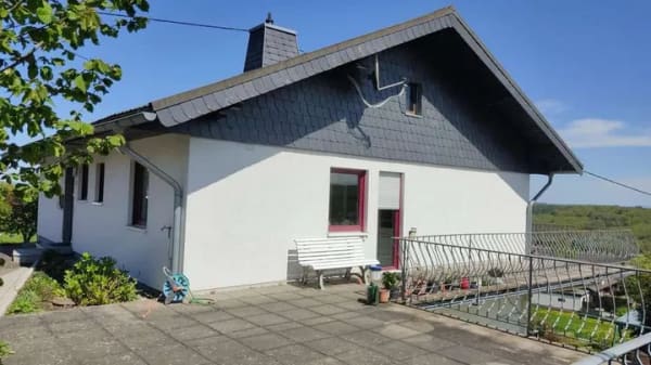 Immobilie in Welschneudorf - Leben mit Panorama: attraktives Haus in Welschneudorf mit traumhafter Aussicht - Bild 2