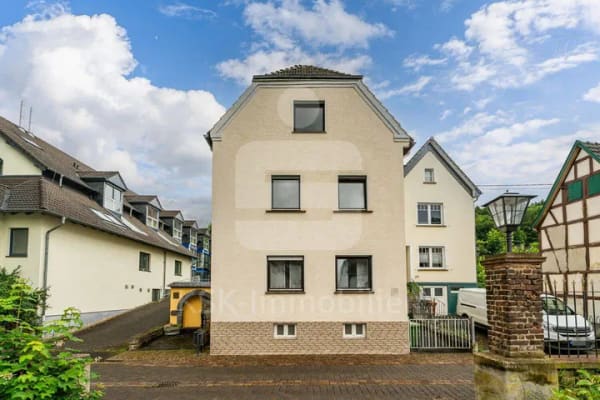 Immobilie in Unkel - Charmantes Einfamilienhaus mit Sanierungsbedarf und viel Gestaltungsspielraum! - Bild 0