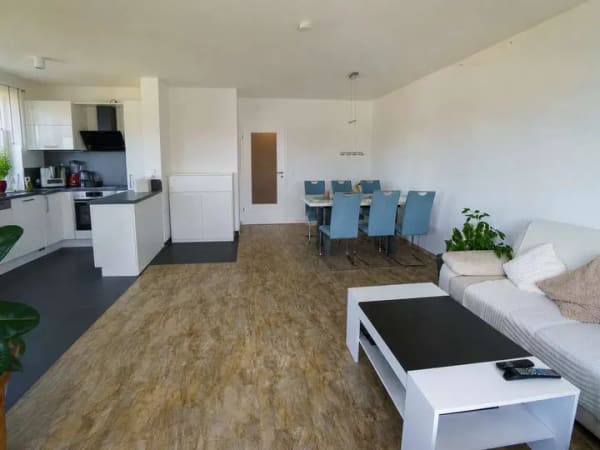Immobilie in Eibenstock - Modern wohnen im Erzgebirge – hochwertige 3-Raum-Wohnung mit Balkon und Ausblick - Bild 4