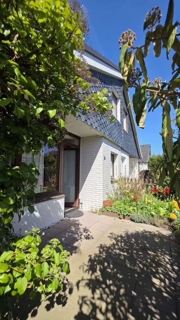 Immobilie in Büsumer Deichhausen - Ferienhaus-Doppelhaushälfte mit 2 Terrassen *Dach neu* - Bild 2