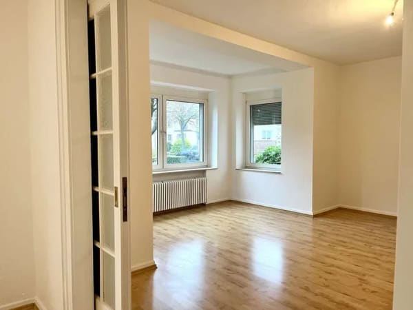 Immobilie in Bad Oeynhausen - Viel Platz, zwei Wohneinheiten und Potenzial für eigene Ideen - Bild 3