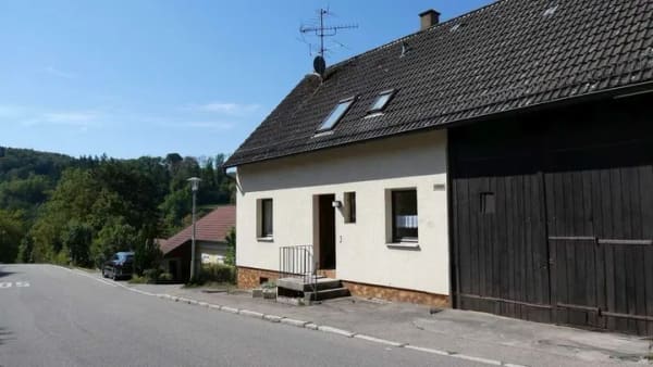 Immobilie in Löwenstein - Idyllisches Einfamilienhaus auf großem Grundstück - Bild 0