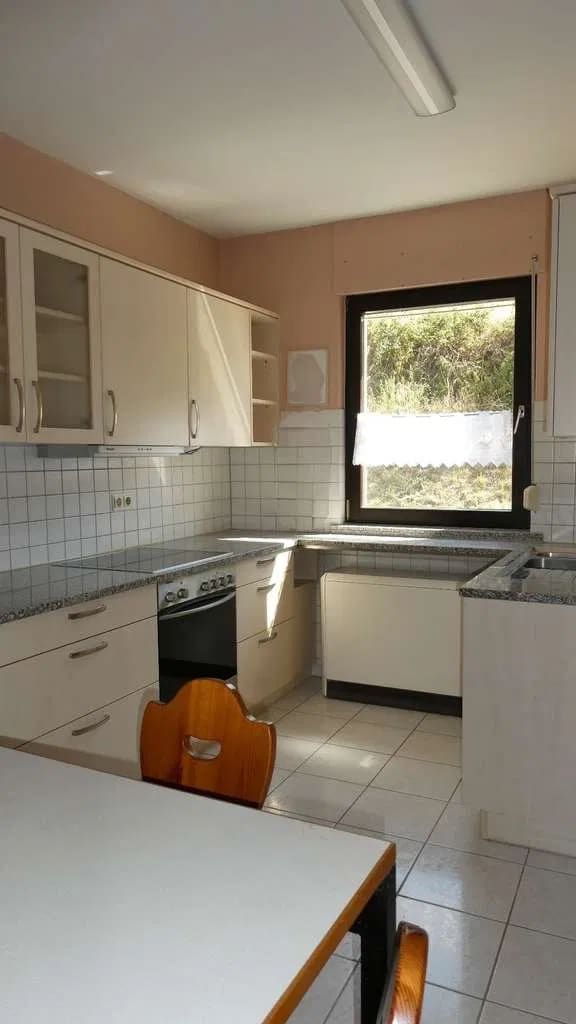 Immobilie in Löwenstein - Idyllisches Einfamilienhaus auf großem Grundstück - Bild 2