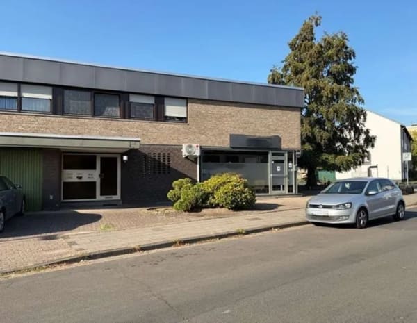 Immobilie in Neukirchen-Vluyn - "Ideal für einen Kapitalanleger"
2,5 Zimmer-Wohnung mit Balkon und Garage in
47506 Neukichen-Vluyn - Bild 0