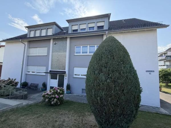 Immobilie in Eriskirch - Gepflegte, 3,5 Zimmer Wohnung in der Ortsmitte von Eriskirch!! - Bild 0