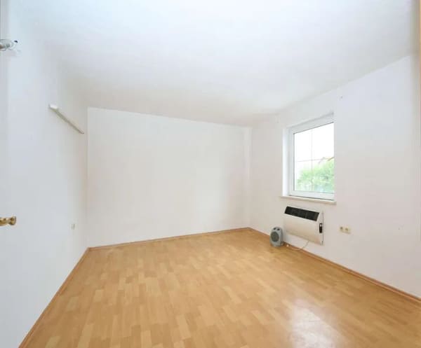 Immobilie in Wiesenbach - Investoren-Paket: 4 separate Eigentumswohnungen (172 m²) – Maximale Freiheit für Sanierer & Monteurs - Bild 3