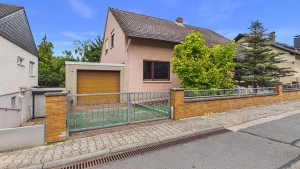 Immobilie in Zornheim - Großzügiges Zweifamilienhaus mit Garten– Verwirklichen Sie Ihre Wohnträume - Bild 1