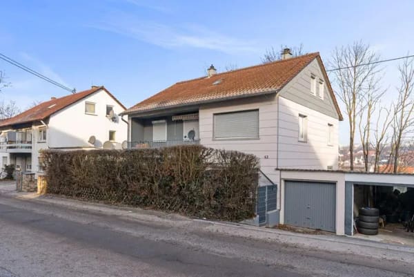 Immobilie in Schwieberdingen - Solide Kapitalanlage: Vermietetes MFH mit 2 Garagen und Stellplatz in zentraler Lage - Bild 0