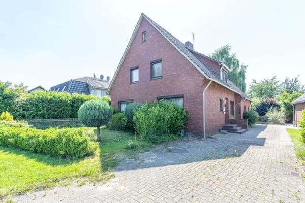 Immobilie in Goldenstedt - Einfamilienhaus in ländlicher Wohnlage in Goldenstedt-Heide mit großem Grundstück - Bild 1
