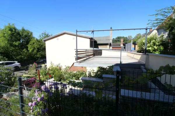 Immobilie in Oberlungwitz - Oberlungwitz + Tolles Einfamilienhaus + neuer Außenbereich + Terrasse - Bild 1