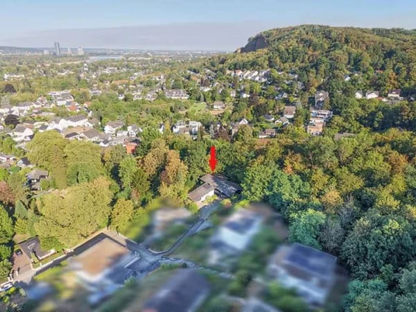 Immobilie in Königswinter - Einfamilienhaus in Split-Level-Architektur und Einliegerwohnung - Bild 1