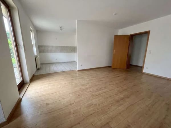 Immobilie in Machern - 4-Raum Wohnung (davon ein Hobbyraum) mit Terrasse, Garten und Stellplatz in Machern - Bild 3