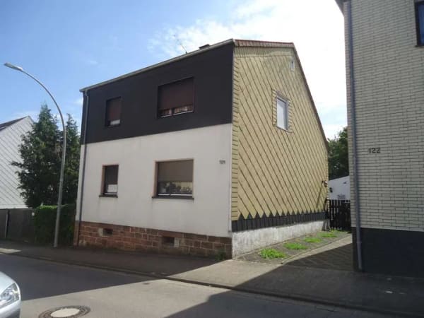 Immobilie in Sankt Ingbert - Freistehendes renovierungsbed. 1 FH direkt in St.Ingbert - Bild 0
