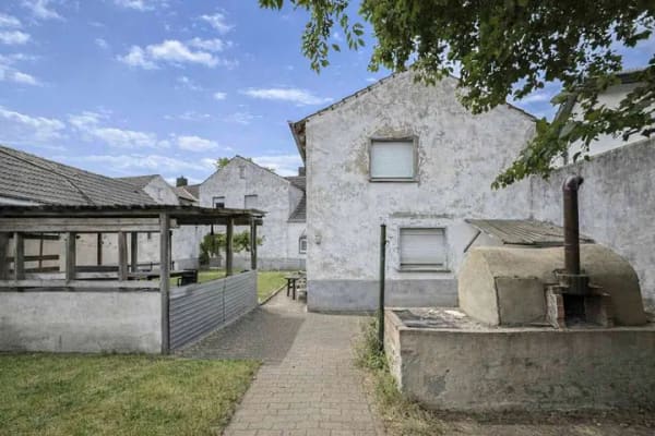 Immobilie in Beckum - Drei Wohnungen, großes Grundstück, viele Möglichkeiten – Dreifamilienhaus in zentraler Lage  - Bild 1