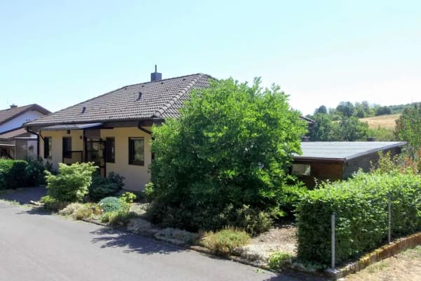 Immobilie in Oberwörresbach - Bungalow-Idylle: Ruhig wohnen mit traumhaftem Weitblick! - Bild 4