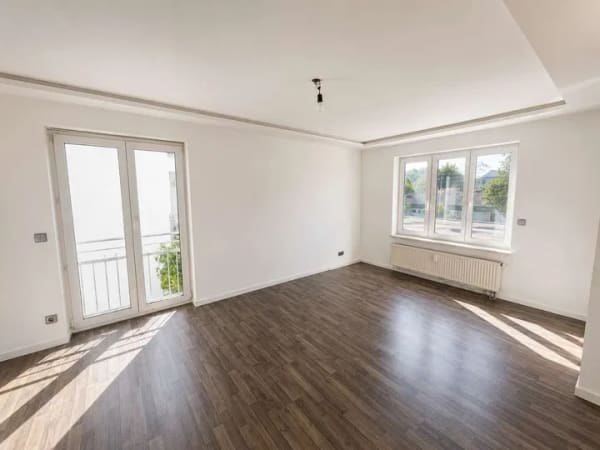 Immobilie in Hilzingen - 4-Zimmer-Wohnung mit Balkon  Keller & Tiefgarage – ruhige Lage in Hilzingen - Bodensee - Bild 3