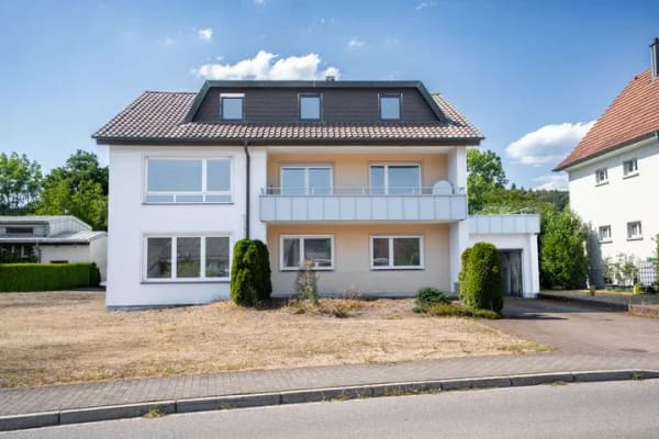 Immobilie in Albbruck - großzügige Wohnung in 2-Familienhaus mit traumhaftem Grundstück, Einzelgarage u. v. m. in Albbruck - Bild 0