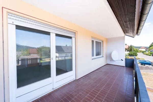 Immobilie in Albbruck - großzügige Wohnung in 2-Familienhaus mit traumhaftem Grundstück, Einzelgarage u. v. m. in Albbruck - Bild 2
