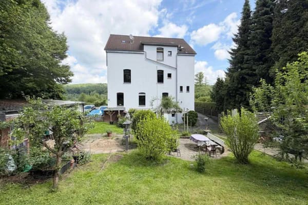 Immobilie in Wetter (Ruhr) - 3-Familienhaus mit großem Grundstück und viel Potenzial für Eigennutzer oder Kapitalanleger - Bild 0