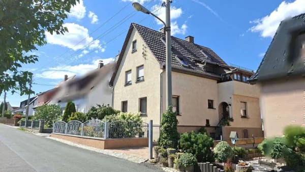 Immobilie in Unterwellenborn - Großzügiges Einfamilienhaus mit Gartenparadies in Könitz! - Bild 1