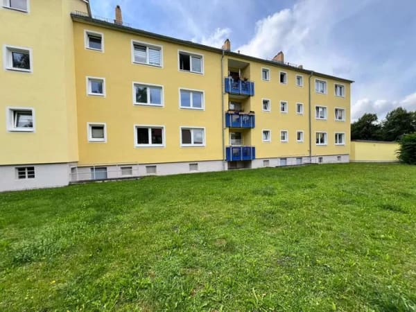 Immobilie in Hof - Renovierte 2 Zimmer-Mietwohnung mit Balkon, Badewanne, EBK.., - Bild 2