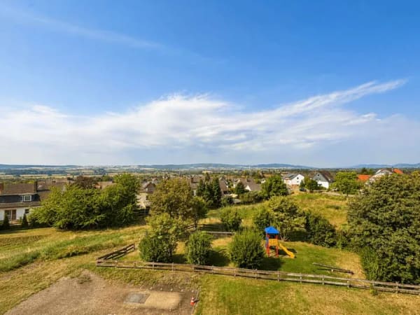 Immobilie in Hessisch Oldendorf - Ruhig wohnen mit Weitblick in Fischbeck - Bild 1