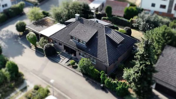 Immobilie in Steinheim am Albuch - Einfamilienhaus verklinkert mit ELW und Garten in ruhiger Lage - Bild 3
