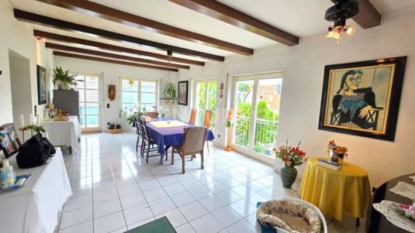 Immobilie in Quierschied - Attraktives Einfamilienhaus mit ELW, Garten und 4 Garagen in ruhiger Lage von Quierschied - Bild 4
