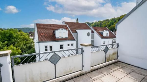 Immobilie in Blaustein - Helle 2-Zimmer-Dachgeschosswohnung mit Balkon & Ausblick in Blaustein - Bild 1