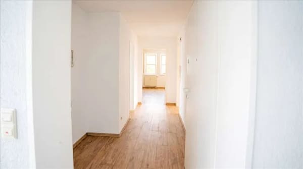 Immobilie in Blaustein - Helle 2-Zimmer-Dachgeschosswohnung mit Balkon & Ausblick in Blaustein - Bild 4