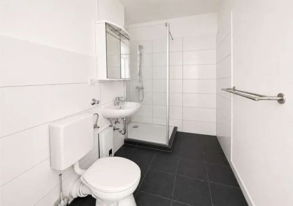 Immobilie in Pöcking - PÖCKING: Stilvolle Etagenwohnung für Eigennutzer und Kapitalanleger - Bild 4