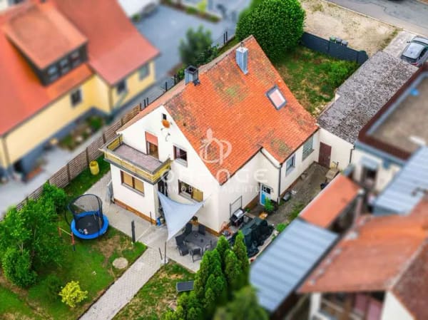 Immobilie in Sulzbach-Rosenberg - ***Familienfreundliches Haus mit Swimmingpool*** - Bild 4