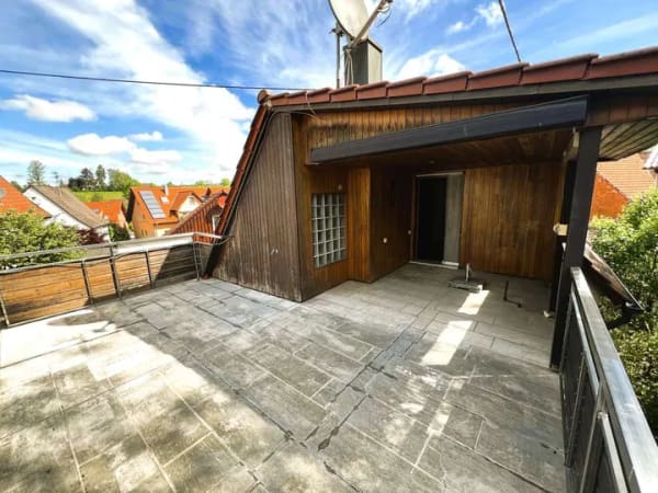 Immobilie in Backnang - Älteres 1-2 Familienhaus mit Dachterrasse und Einzelgarage in BK-Steinbach - Bild 2