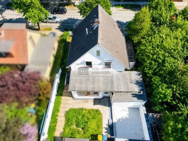 Immobilie in Ahrensburg - Modernisiert: Zweifamilienhaus in Ahrensburg - Bild 2