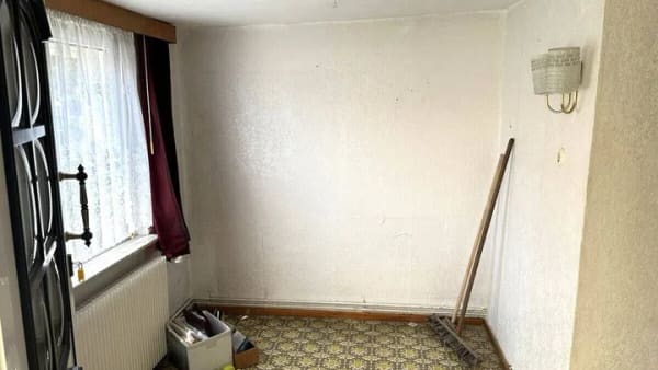 Immobilie in Zörbig - Viel Platz für Ihre Ideen - Doppelhaushälfte mit Nebengebäuden und Garten - Bild 2