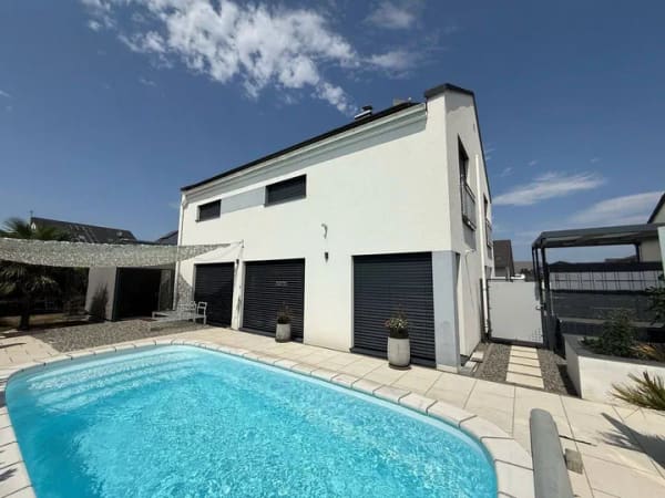 Immobilie in Mahlberg - Modernes Architektenhaus mit Pool, Wintergarten und PV-Anlage - Bild 0