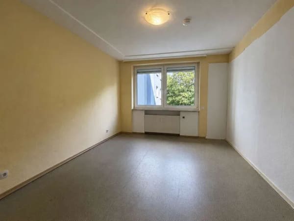 Immobilie in Steinbach - Renovieren & selbst gestalten | 2,5 Zimmer | großer Balkon | Aufzug | 68 m² - Bild 4